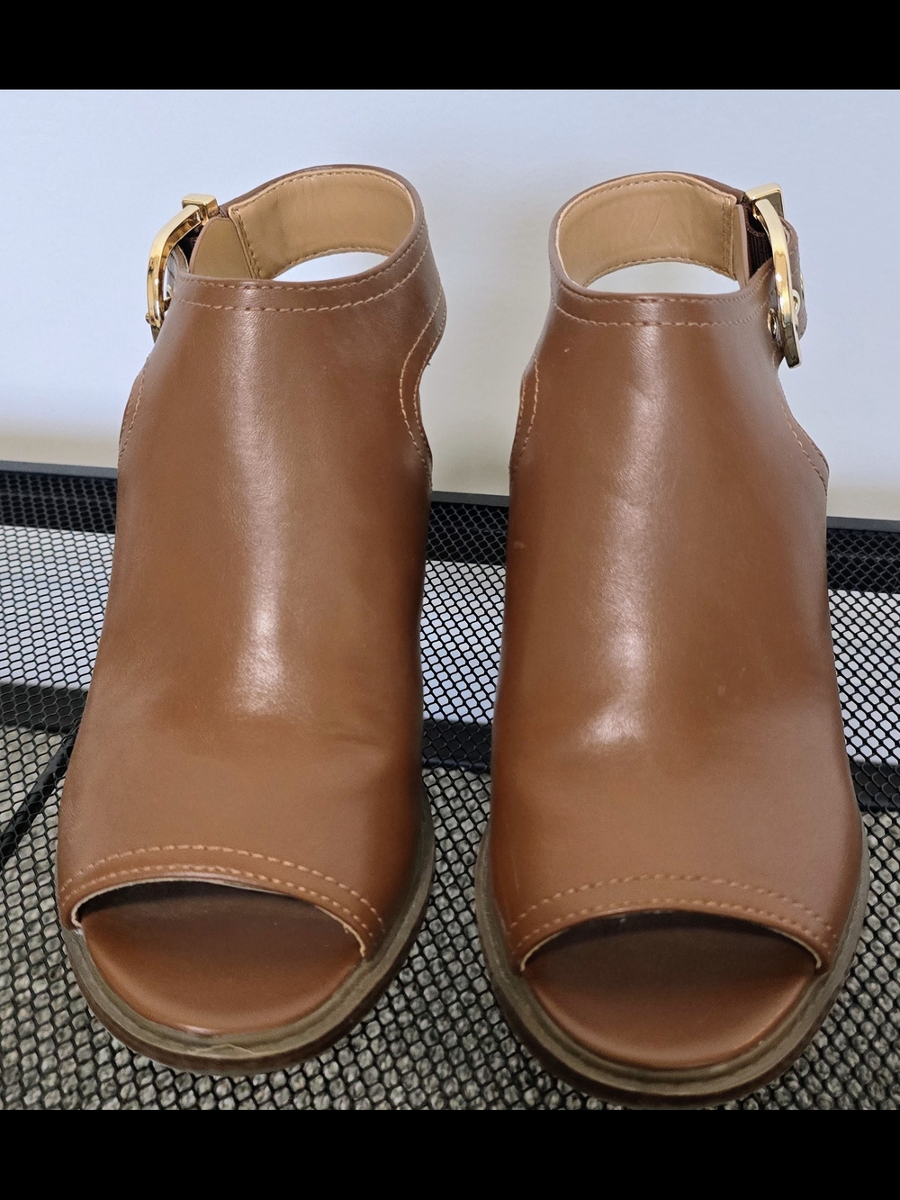Tommy Hilfiger Tan Brown Open-Toe Leather Mules with Gold Buckle